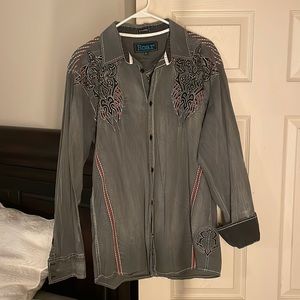 Signature Roar shirt